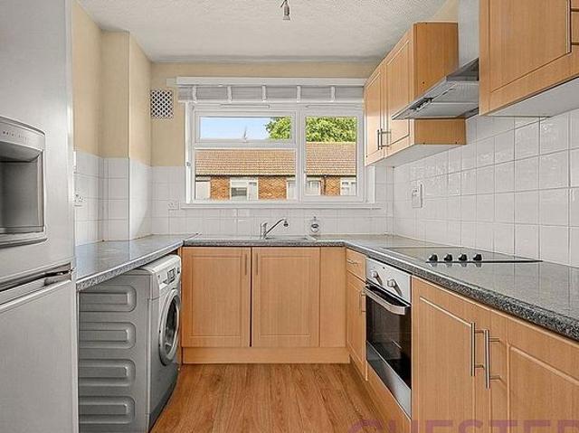 Apartment for rent in Charlton, Greater London