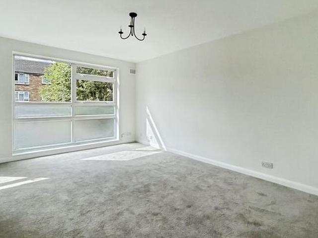 Apartment for rent in Well Hall, Greater London