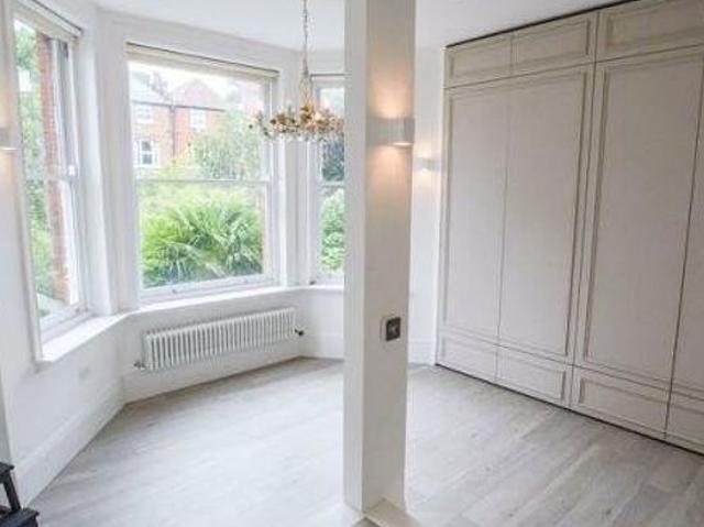 Apartment for rent in Kensal Town, Bayswater