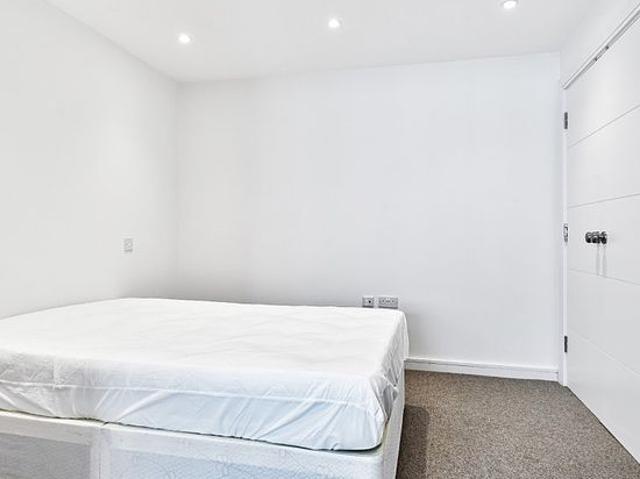 Apartment for rent in London Borough of Merton, Greater London