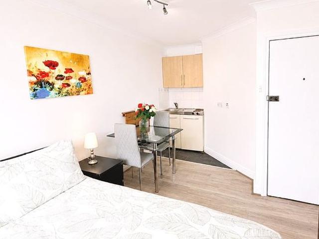 Apartment for rent in South Kensington, Greater London