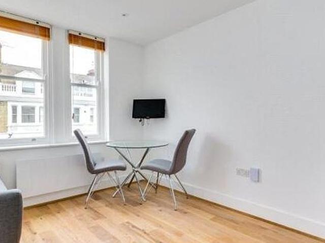Apartment for rent in Earl's Court, Greater London