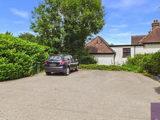 Apartment for rent in East Barnet, Greater London