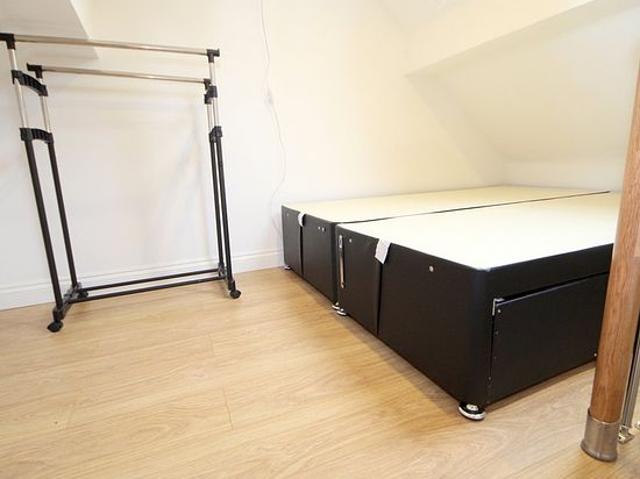 Apartment for rent in Brunswick Park, Greater London