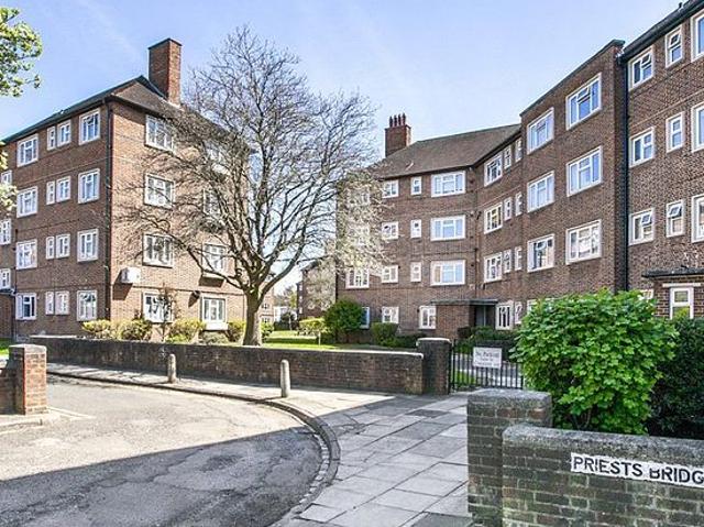 Apartment for rent in East Sheen, Greater London