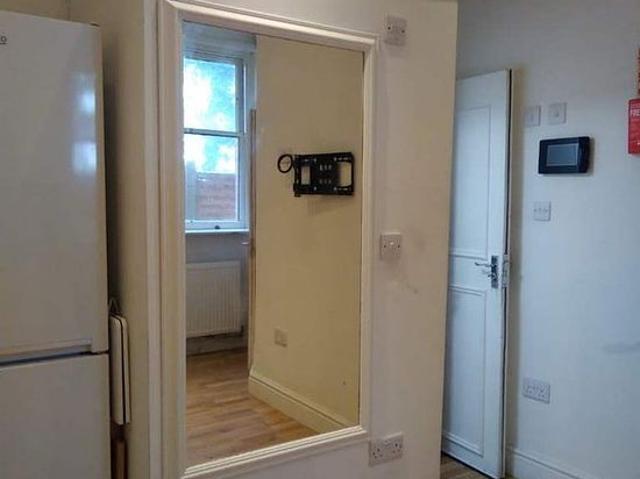 Apartment for rent in Manor Park, Greater London