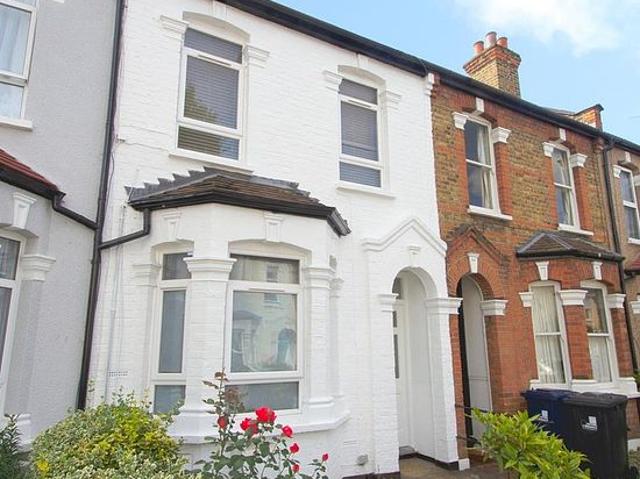 Apartment for rent in London Borough of Ealing, Hanwell