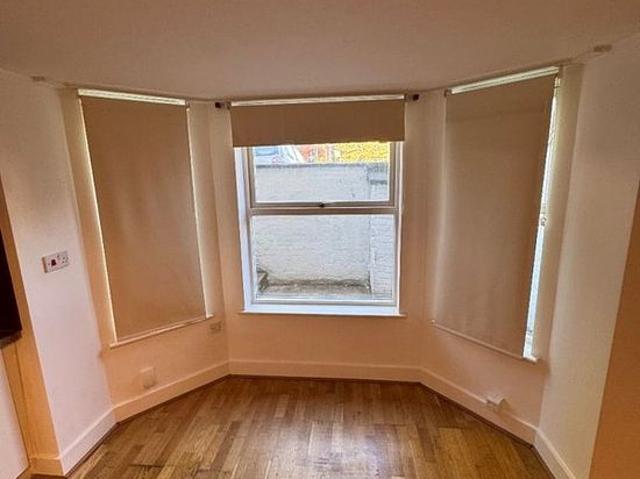 Apartment for rent in London Borough of Ealing, Hanwell