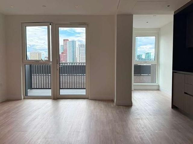 Apartment for rent in Oval, Greater London