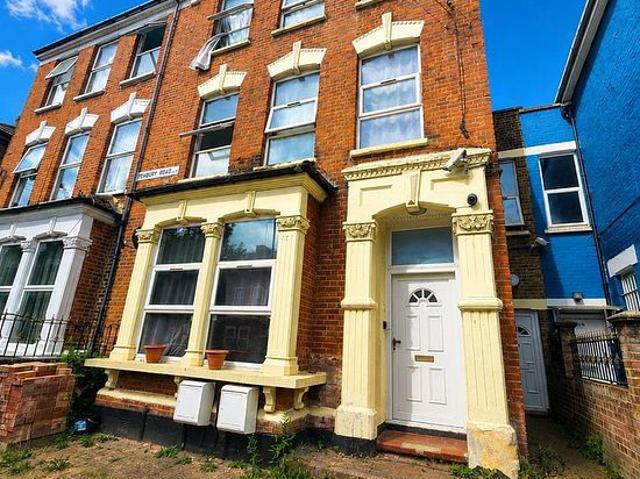 Apartment for rent in Greater London