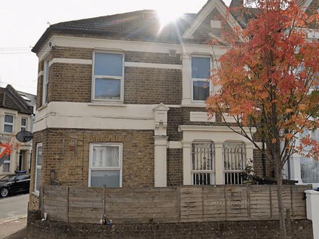 Apartment for rent in Harlesden, Greater London