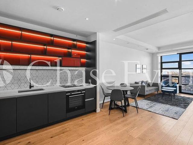 Apartment for rent in London City Island, Blackwall
