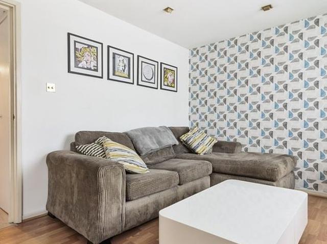 Apartment for rent in Battersea, Greater London