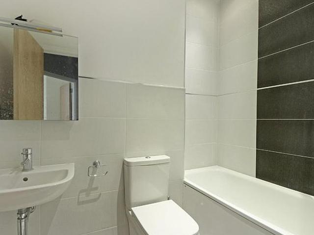 Apartment for rent in London Borough of Ealing, Perivale