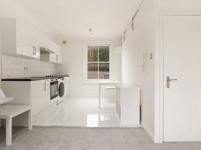 Apartment for rent in London Borough of Hammersmith and Fulham, Greater London