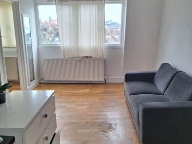 Apartment for rent in Sands End, Greater London
