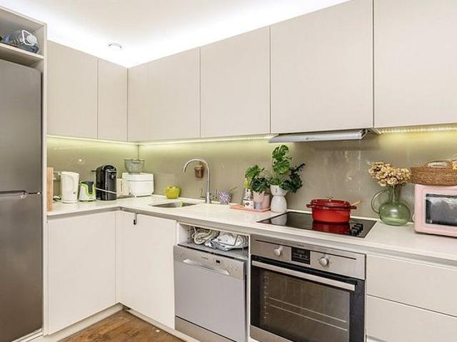 Apartment for rent in Kidbrooke, Greater London