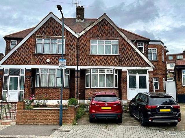 Apartment for rent in Dudden Hill, Greater London