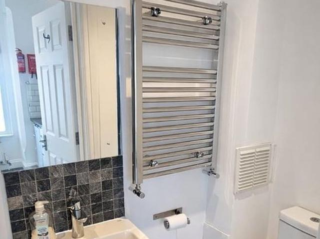 Apartment for rent in West Hendon, The Hyde