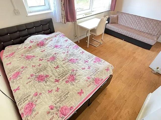 Apartment for rent in Highbury, Greater London