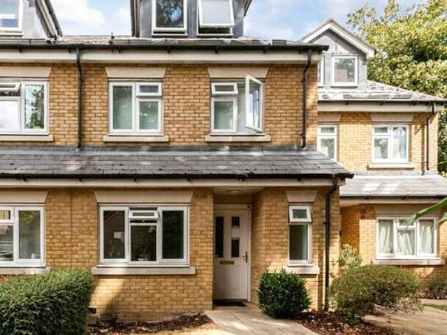 Apartment for rent in London Borough of Croydon, Greater London