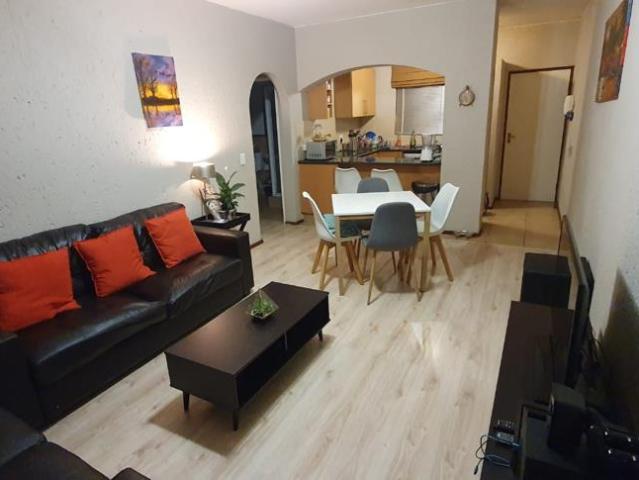 Apartment for rent in Lone Hill, Randburg