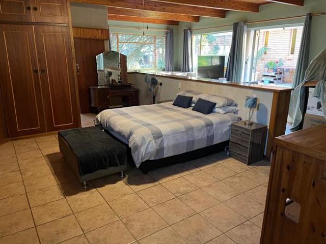 Flat for rent in Waterkloof, Gauteng