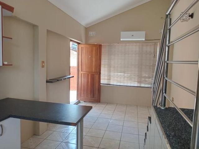 Flat for rent in Seaview, Kwazulu-natal
