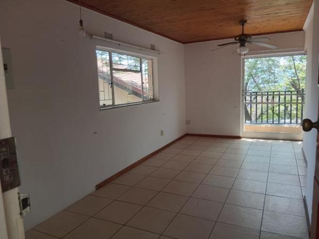 Flat for rent in North West