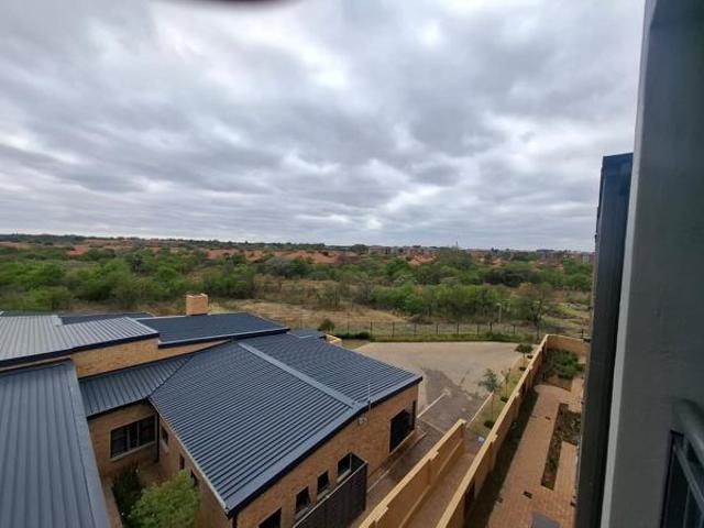 Flat for rent in Waterkloof, Gauteng