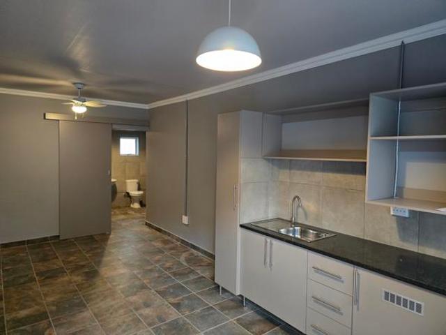 Flat for rent in North West