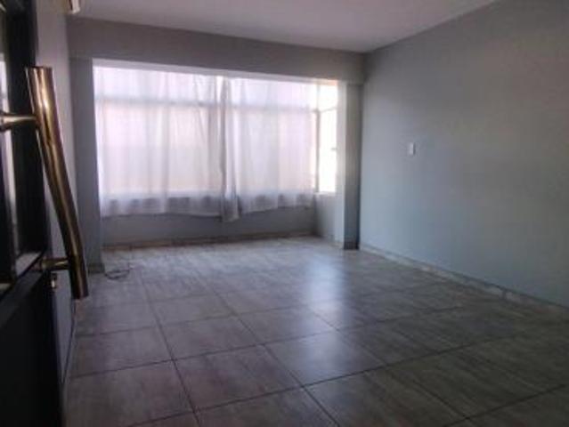 Flat for rent in Seaview, Kwazulu-natal