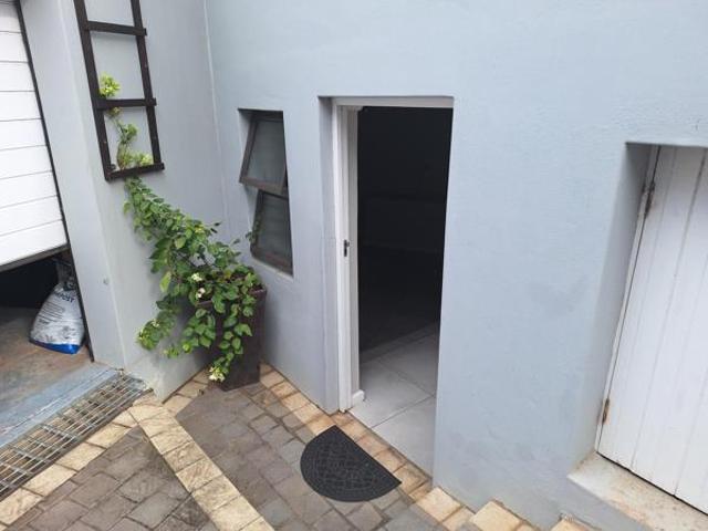 Flat for rent in Seaview, Kwazulu-natal