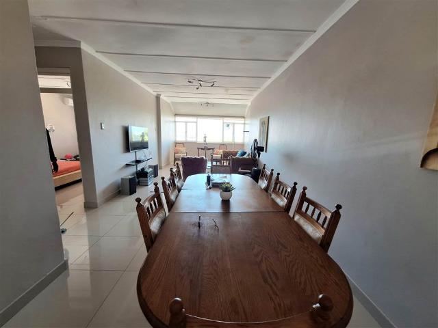 Flat for sale in Seaview, Kwazulu-natal