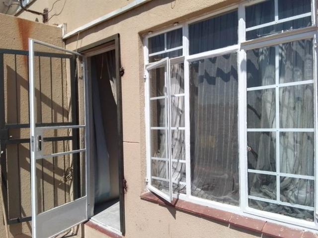 Flat for sale in Johannesburg
