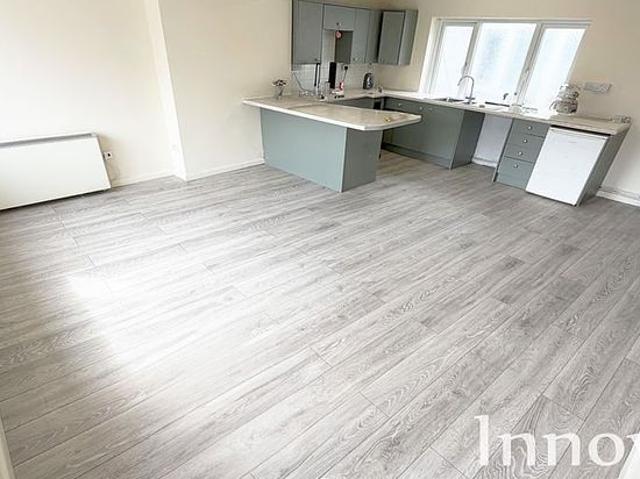 Apartment for rent in Tat Bank, Oldbury