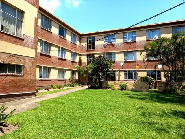 Flat for sale in Seaview, Kwazulu-natal