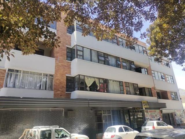 Flat for sale in Port Elizabeth, Eastern Cape
