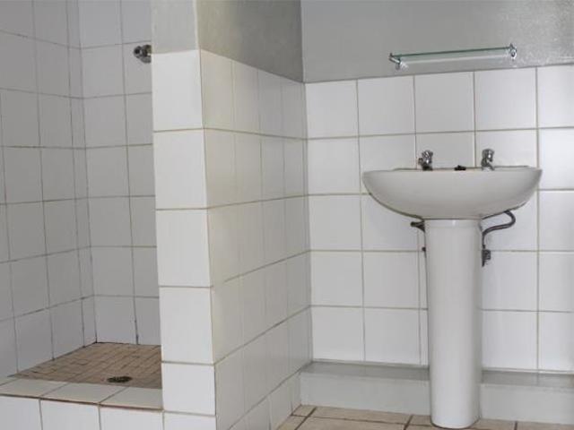Flat for rent in Waterkloof, Gauteng