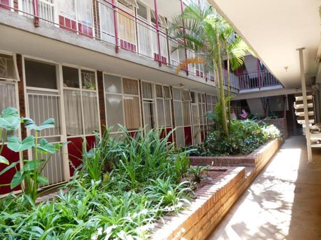 Flat for rent in Waterkloof, Gauteng