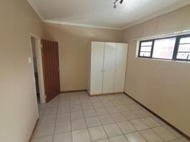Flat for sale in Kimberley, Frances Baard District Municipality