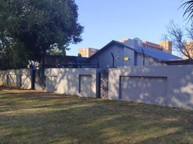 Apartment for rent in Waterkloof, Gauteng