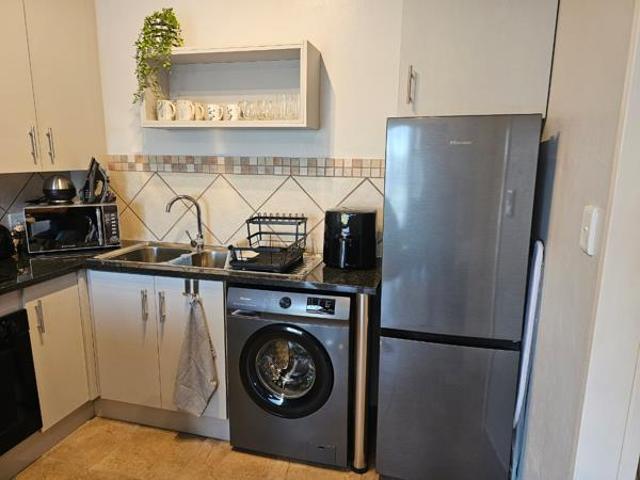 Flat for rent in North West