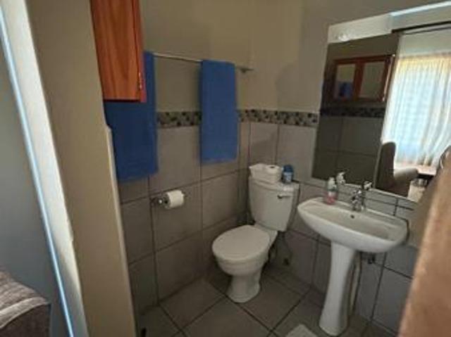 Flat for rent in North West