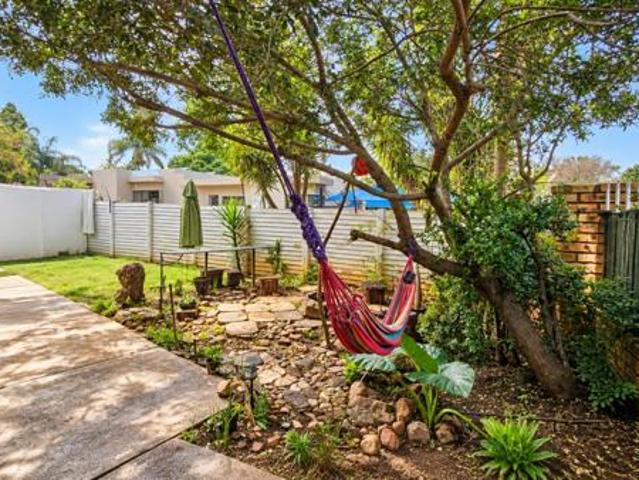 Flat for rent in North West