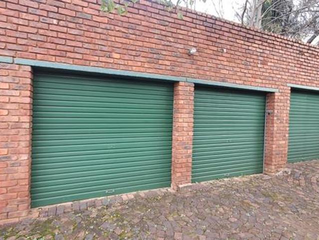Flat for rent in North West