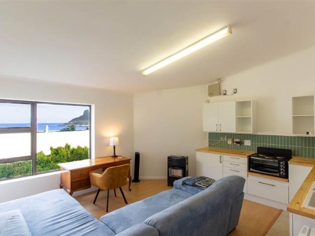 Flat for rent in Cape Town, Atlantic Seaboard