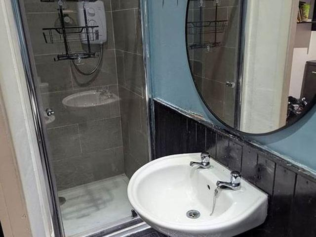 Apartment for rent in Manor Top, Sheffield