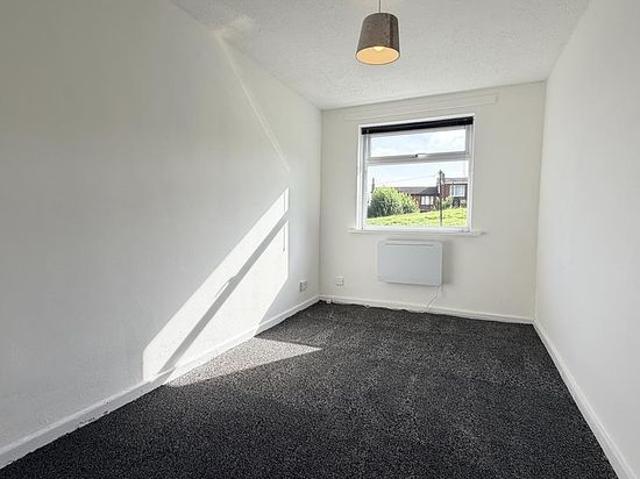 Apartment for rent in Stubbin, Deepcar