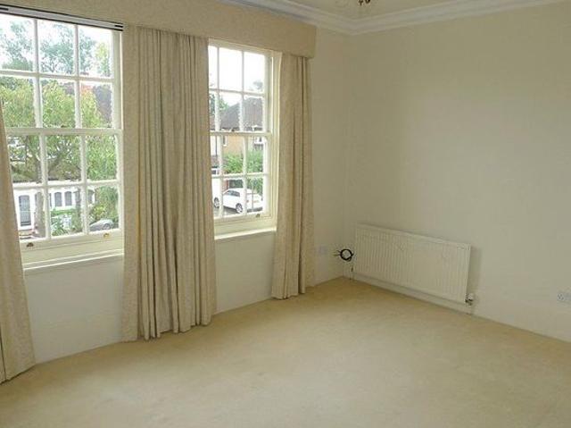 Apartment for rent in Albany Park, Greater London